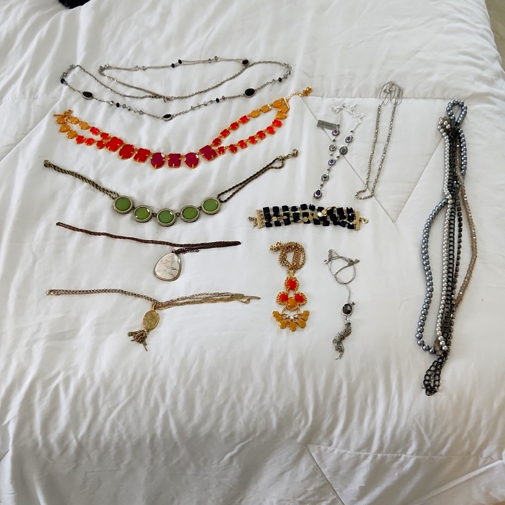 Assorted jewelry